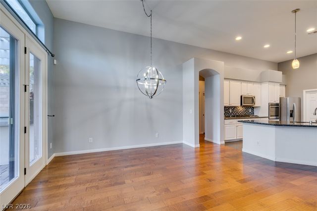 2042 Poetry Avenue, Henderson, NV 89052