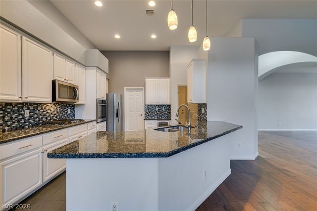 2042 Poetry Avenue, Henderson, NV 89052