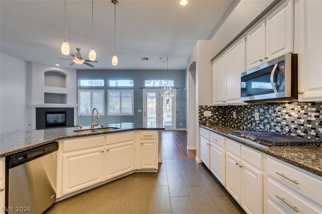 2042 Poetry Avenue, Henderson, NV 89052