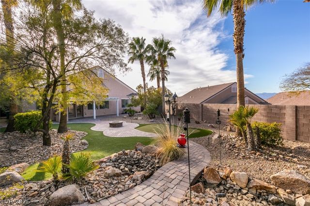 2042 Poetry Avenue, Henderson, NV 89052