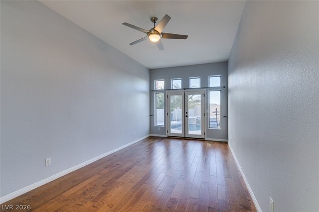 2042 Poetry Avenue, Henderson, NV 89052