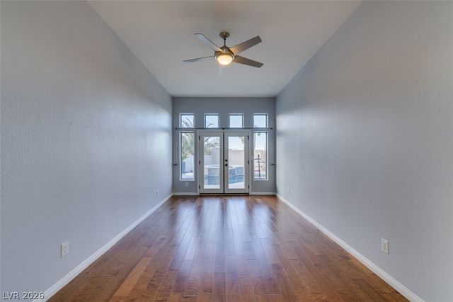 2042 Poetry Avenue, Henderson, NV 89052