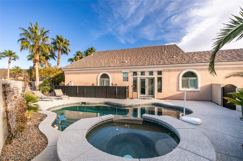 2042 Poetry Avenue, Henderson, NV 89052