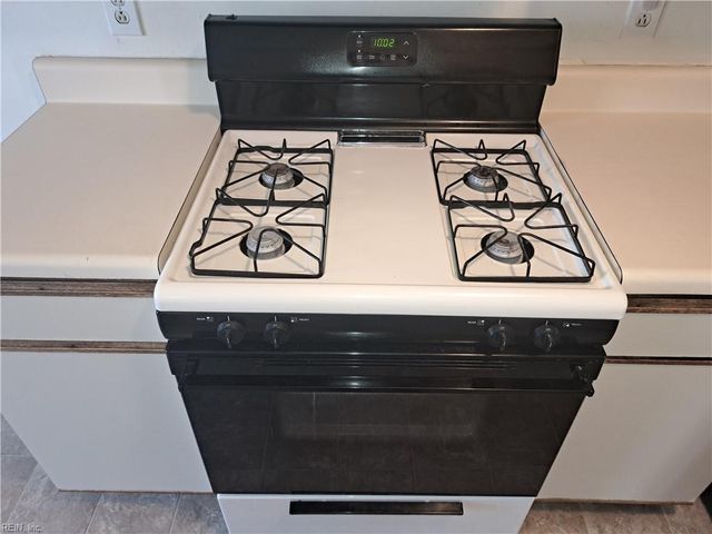 1702 Purchase ARCH, Virginia Beach, VA 23454