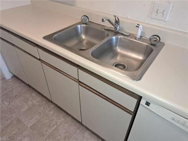 1702 Purchase ARCH, Virginia Beach, VA 23454