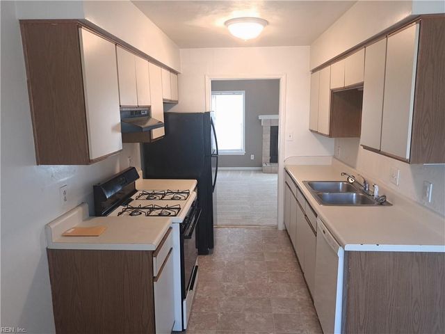 1702 Purchase ARCH, Virginia Beach, VA 23454