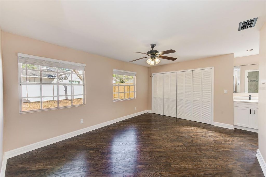 Image 12 of property listing at 4607 W LOUGHMAN STREET, Tampa, FL 33616