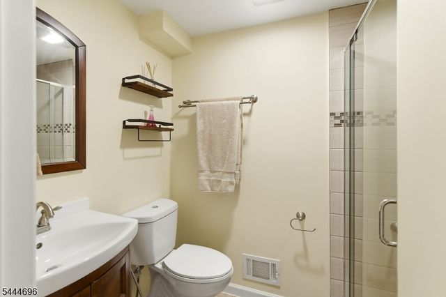 538 Willow Ave, Garwood Boro, NJ 07027
