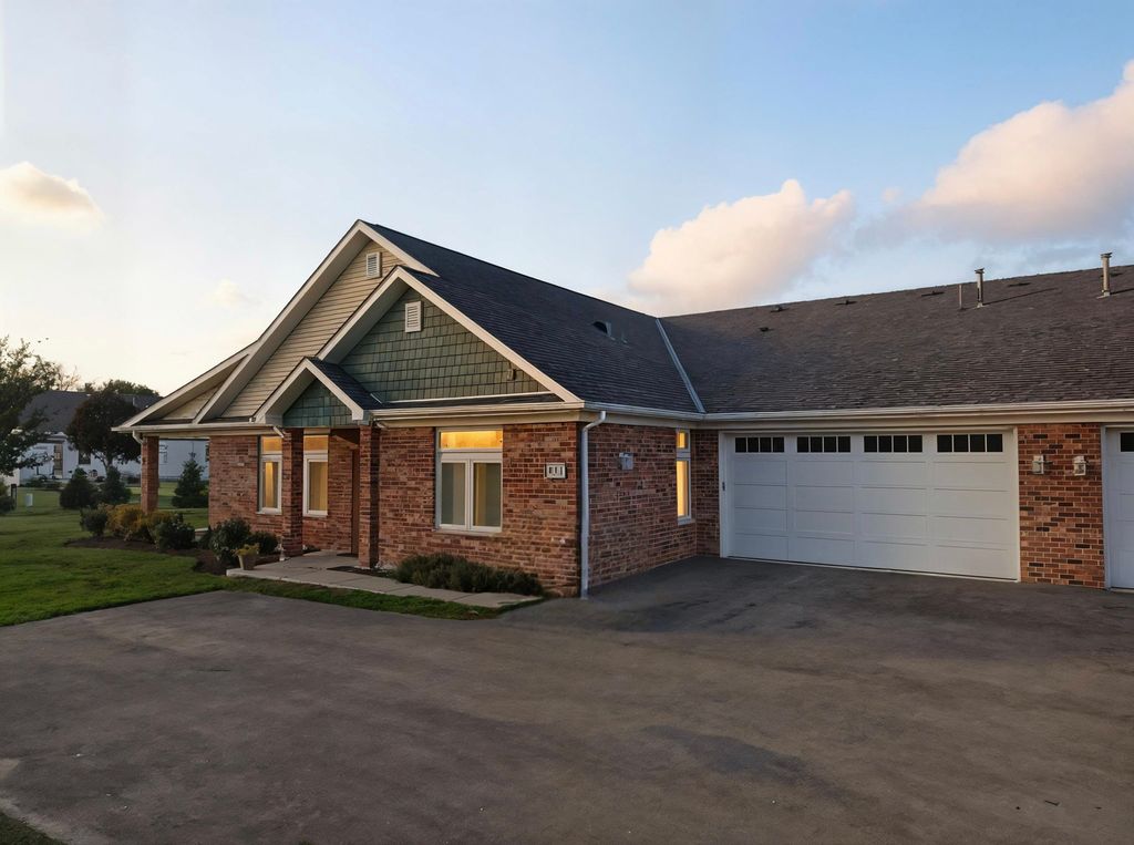 437 Stearn Drive 437, Genoa, IL 60135