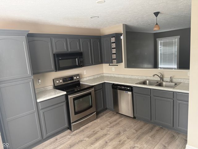 1394 Valley Forge Drive, Indianapolis, IN 46234