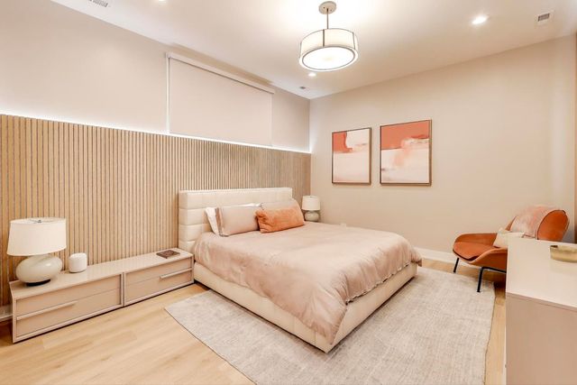 1644 W Diversey Parkway 1, Chicago, IL 60614