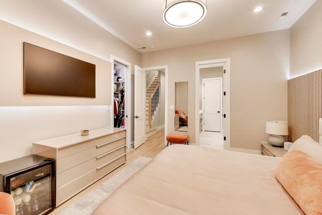 1644 W Diversey Parkway 1, Chicago, IL 60614