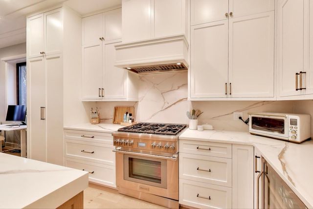 1644 W Diversey Parkway 1, Chicago, IL 60614