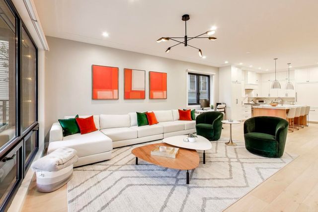 1644 W Diversey Parkway 1, Chicago, IL 60614