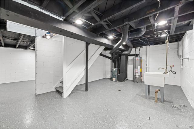 17179 Ontario Street, Detroit, MI 48224