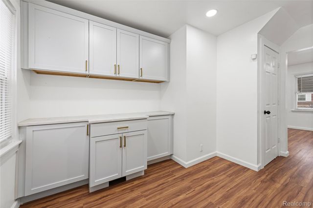 17179 Ontario Street, Detroit, MI 48224