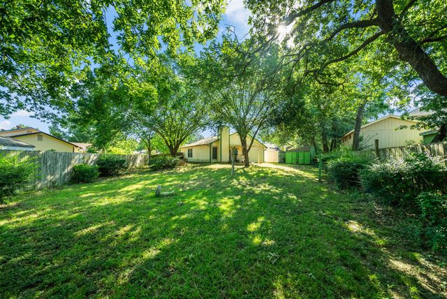 2804 Weston Drive, Denton, TX 76209