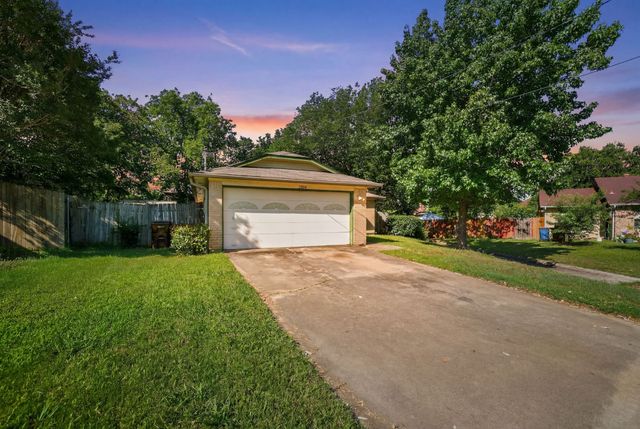 2804 Weston Drive, Denton, TX 76209