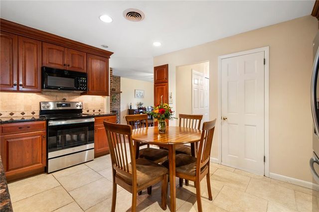 6528 Walnut Lane, Upper Saucon Twp, PA 18036