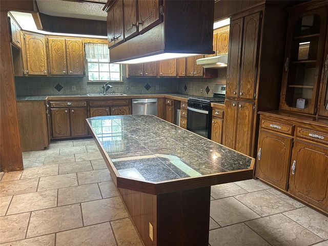 106508 S 3410 Road, Meeker, OK 74855