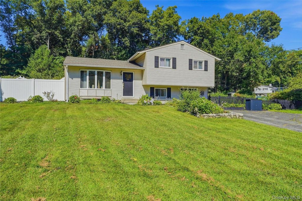 535 Westbrook Drive, Cortlandt Manor, NY 10567 — photo 3