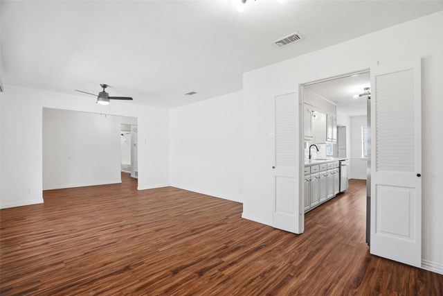 8013 Carrick Street, Benbrook, TX 76116