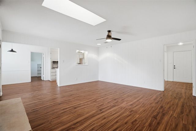 8013 Carrick Street, Benbrook, TX 76116