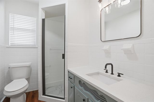 8013 Carrick Street, Benbrook, TX 76116