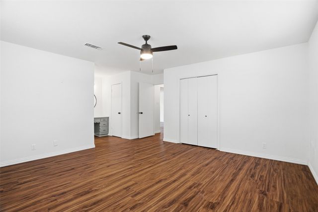 8013 Carrick Street, Benbrook, TX 76116