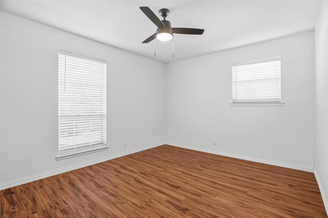 8013 Carrick Street, Benbrook, TX 76116