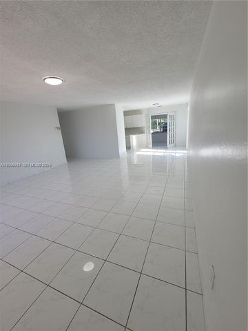 12305 SW 42nd St, Miami, FL 33175