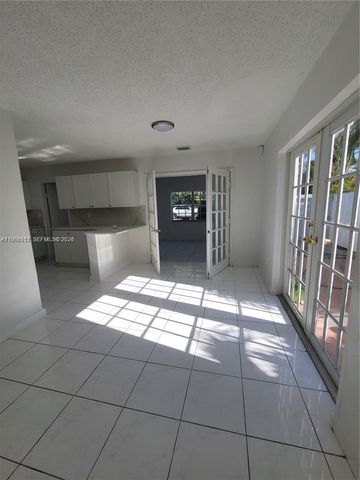12305 SW 42nd St, Miami, FL 33175