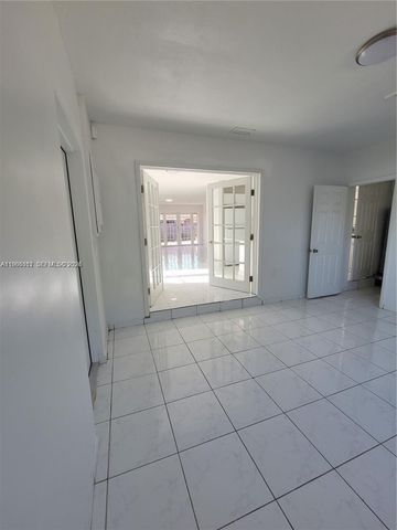 12305 SW 42nd St, Miami, FL 33175