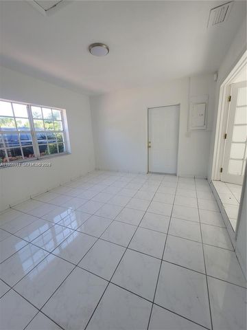 12305 SW 42nd St, Miami, FL 33175