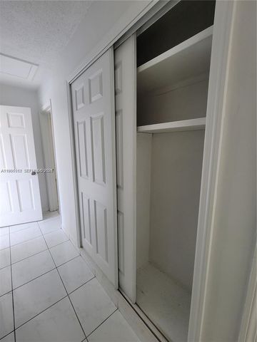 12305 SW 42nd St, Miami, FL 33175