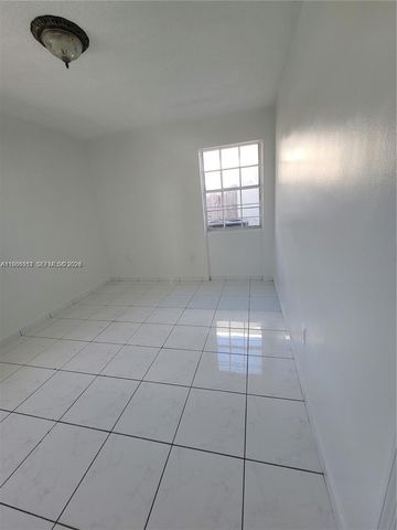 12305 SW 42nd St, Miami, FL 33175