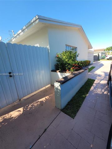 12305 SW 42nd St, Miami, FL 33175