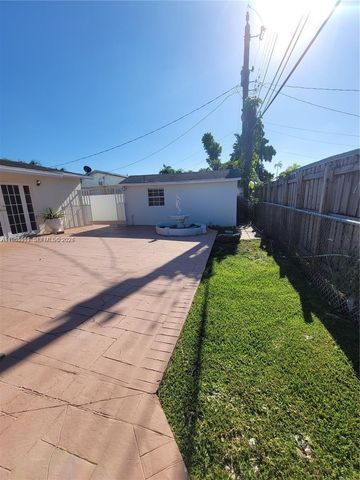 12305 SW 42nd St, Miami, FL 33175