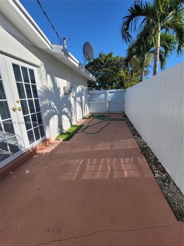 12305 SW 42nd St, Miami, FL 33175