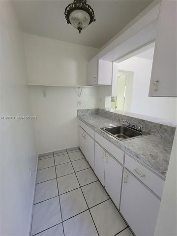 12305 SW 42nd St, Miami, FL 33175