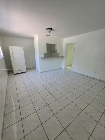 12305 SW 42nd St, Miami, FL 33175