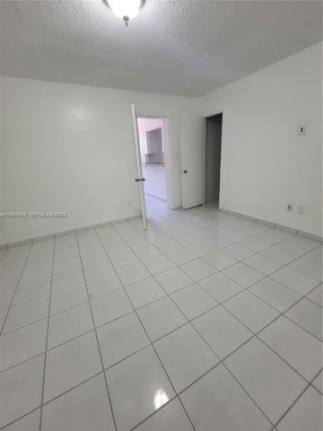 12305 SW 42nd St, Miami, FL 33175