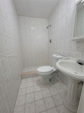 12305 SW 42nd St, Miami, FL 33175