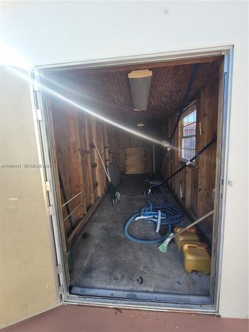 12305 SW 42nd St, Miami, FL 33175