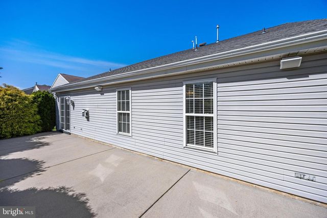 16 MASON DR, Berlin, NJ 08009