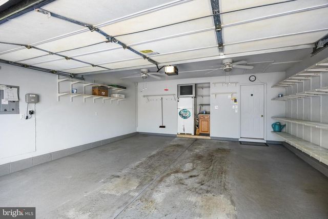 16 MASON DR, Berlin, NJ 08009