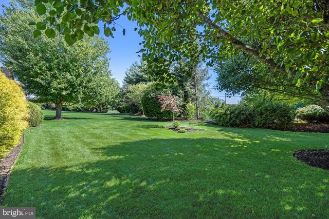 16 MASON DR, Berlin, NJ 08009