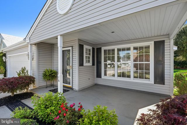 16 MASON DR, Berlin, NJ 08009