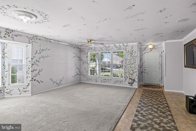 16 MASON DR, Berlin, NJ 08009