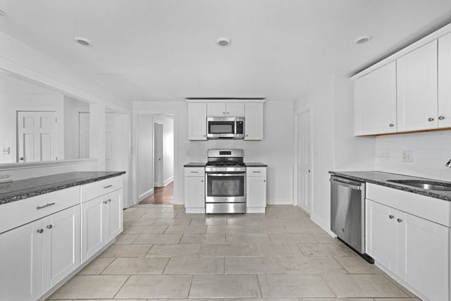 17 Forest Ave 3, Salem, MA 01970
